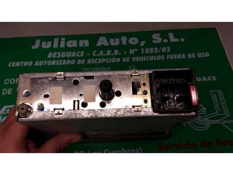 Recambio de sistema audio / radio cd para peugeot 206 berlina xr referencia OEM IAM 9637082580 BLAUPUNKT WERKE 