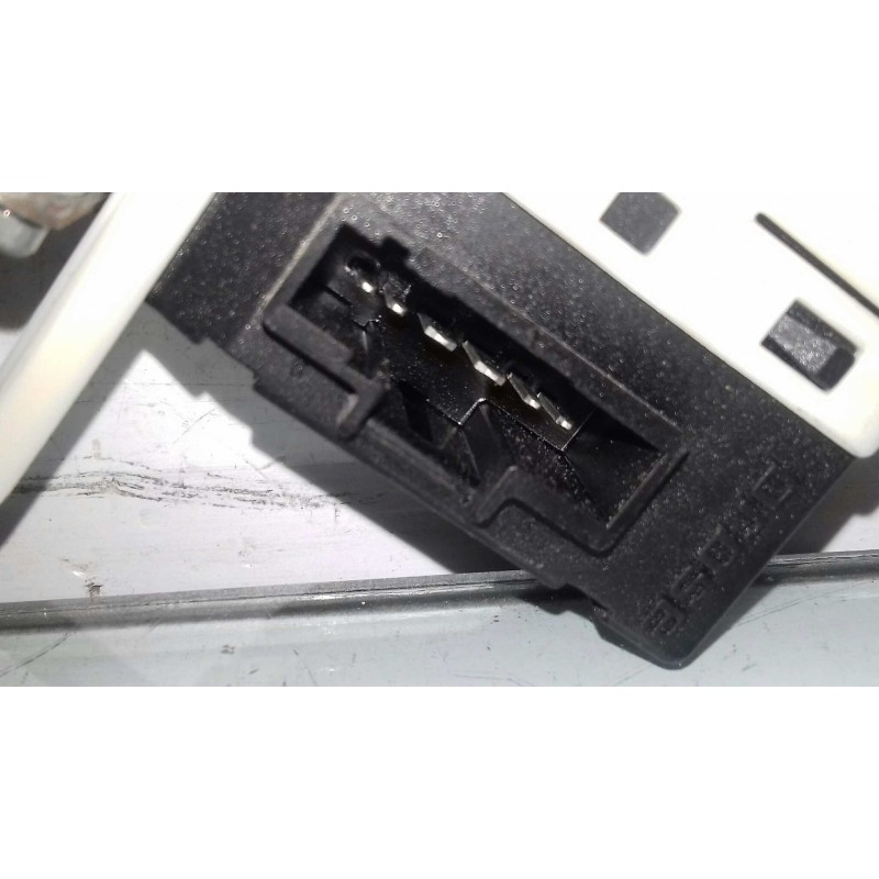 Recambio de motor elevalunas trasero derecho para renault laguna iii authentique referencia OEM IAM 827300001R 0130822331 970092