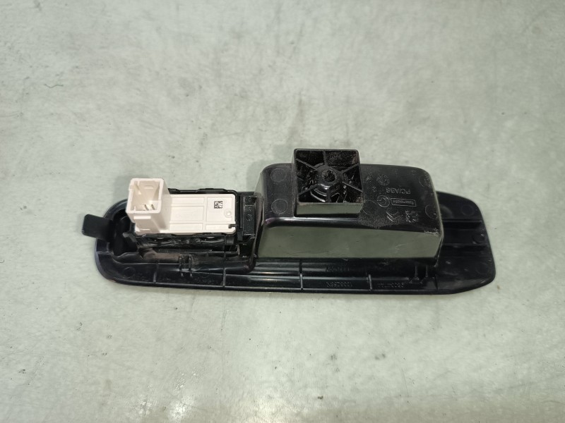 Recambio de mando elevalunas trasero derecho para peugeot 308 business line referencia OEM IAM 96762292ZD VALEO 4 PINES
