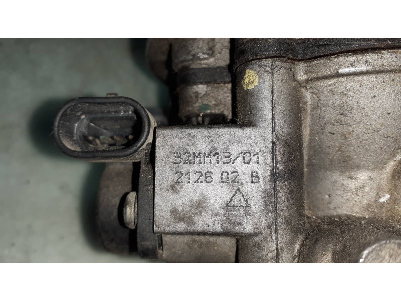 Recambio de inyector monopunto para fiat punto berlina (176) 1.2 cat referencia OEM IAM 32MM1301 212602B 