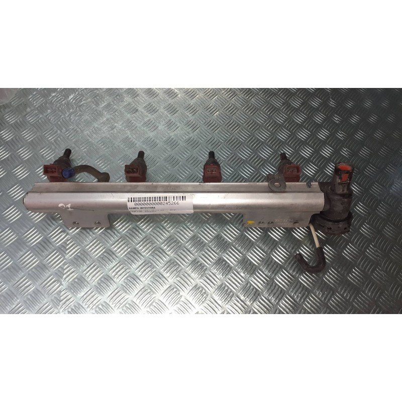 Recambio de rampa inyectora para volvo v40 familiar 2.0 16v referencia OEM IAM 9202694 1365146 