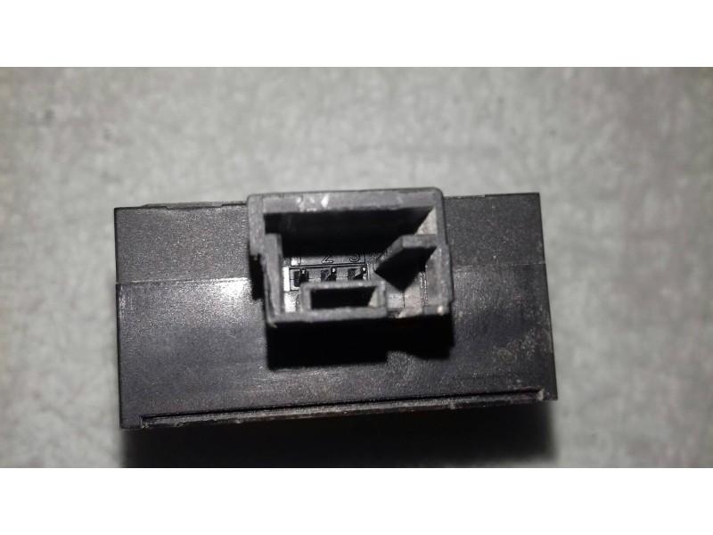 Recambio de interruptor para peugeot 308 business line referencia OEM IAM 9636669277 3 PINES REGULADOR LUCES