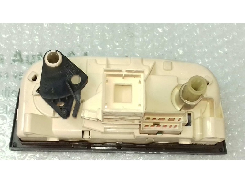 Recambio de mando calefaccion / aire acondicionado para opel corsa c enjoy referencia OEM IAM 031110H  VALEO