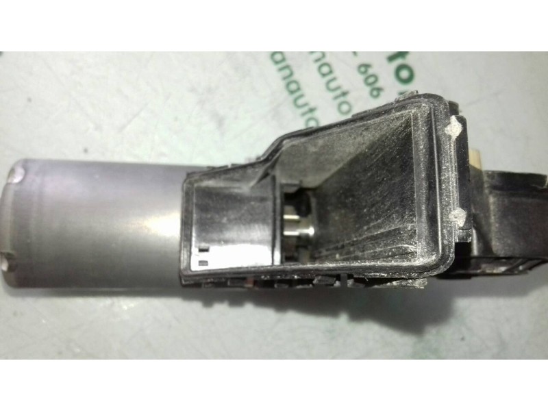 Recambio de motor elevalunas delantero derecho para peugeot 307 cc (s1) 1.6 referencia OEM IAM 0130821766  