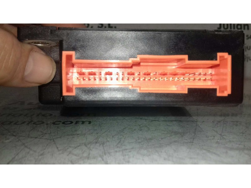 Recambio de centralita airbag para citroen c5 berlina 2.0 hdi sx referencia OEM IAM 9641968380  TEMIC