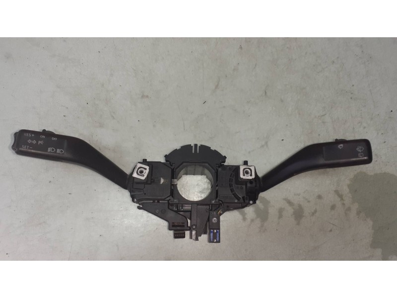 Recambio de mando luces para volkswagen golf v berlina (1k1) highline referencia OEM IAM 1K0953513A  