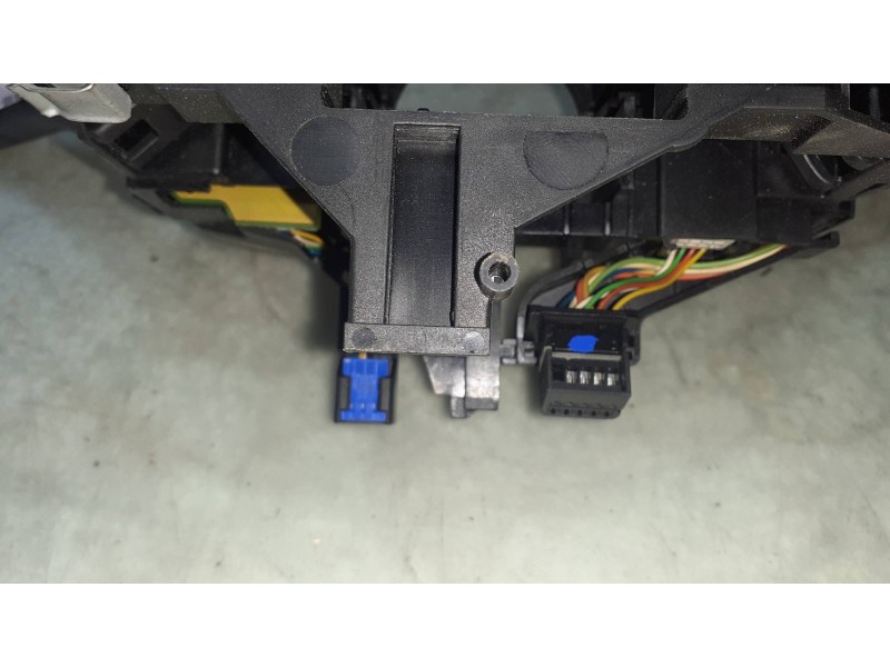 Recambio de mando luces para volkswagen golf v berlina (1k1) highline referencia OEM IAM 1K0953513A  