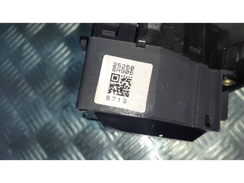 Recambio de mando limpia para nissan x-trail (t30) comfort referencia OEM IAM 252608H905  