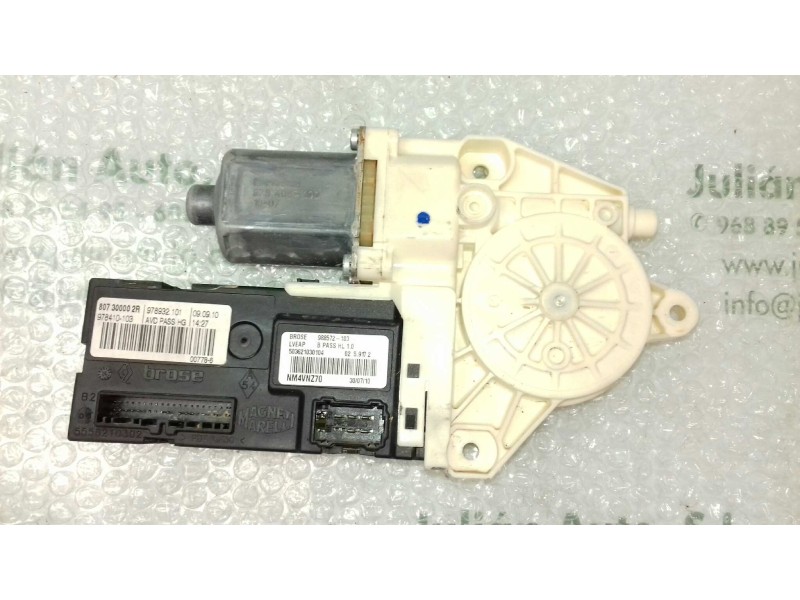 Recambio de motor elevalunas delantero derecho para renault laguna iii limited referencia OEM IAM 807300002R 978932101 