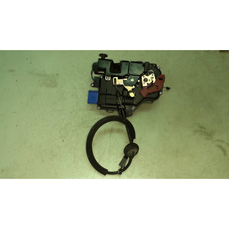 Recambio de cerradura puerta delantera izquierda para volkswagen golf v berlina (1k1) highline referencia OEM IAM 0920437 893862