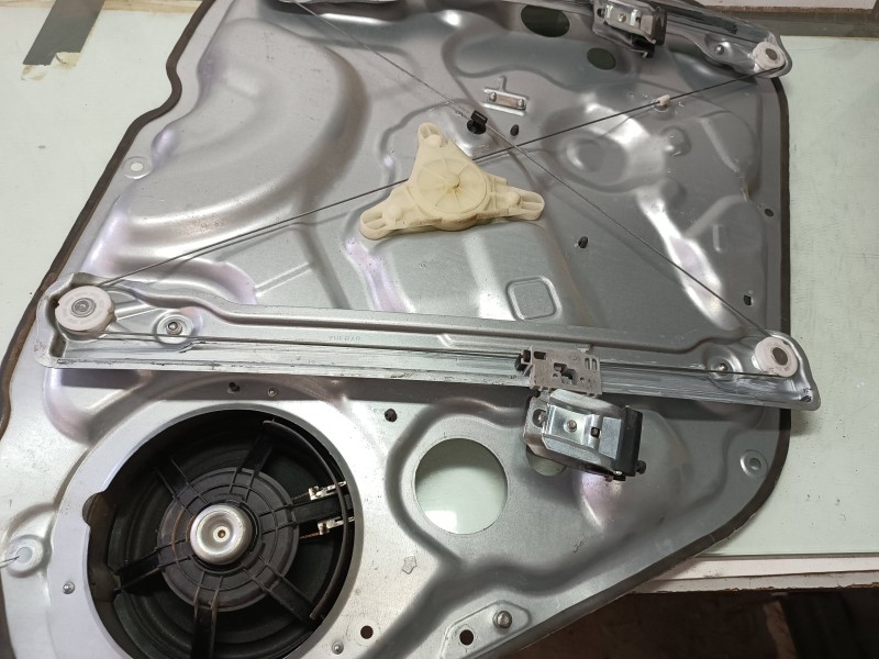 Recambio de elevalunas delantero derecho para hyundai ix20 gl classic referencia OEM IAM 824801K020 813201K020 