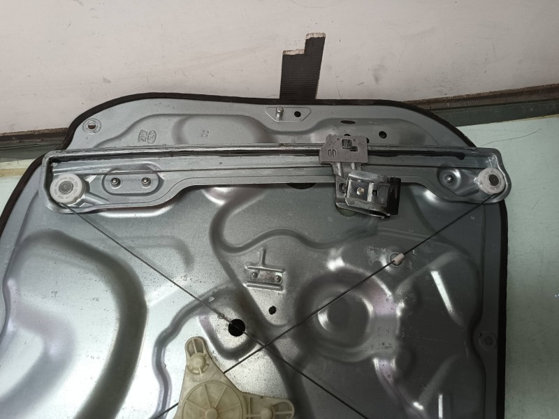 Recambio de elevalunas delantero derecho para hyundai ix20 gl classic referencia OEM IAM 824801K020 813201K020 