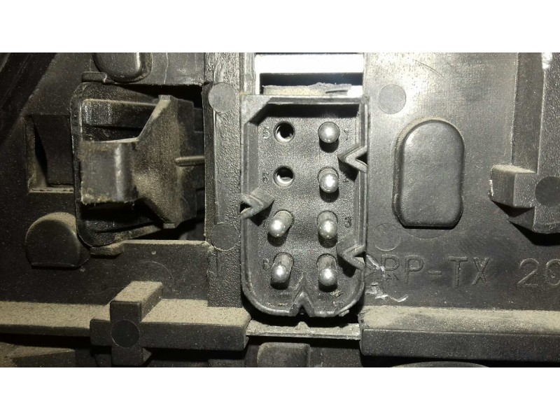 Recambio de piloto trasero derecho para bmw serie 3 touring (e36) 325tds referencia OEM IAM 8371936 8371942 