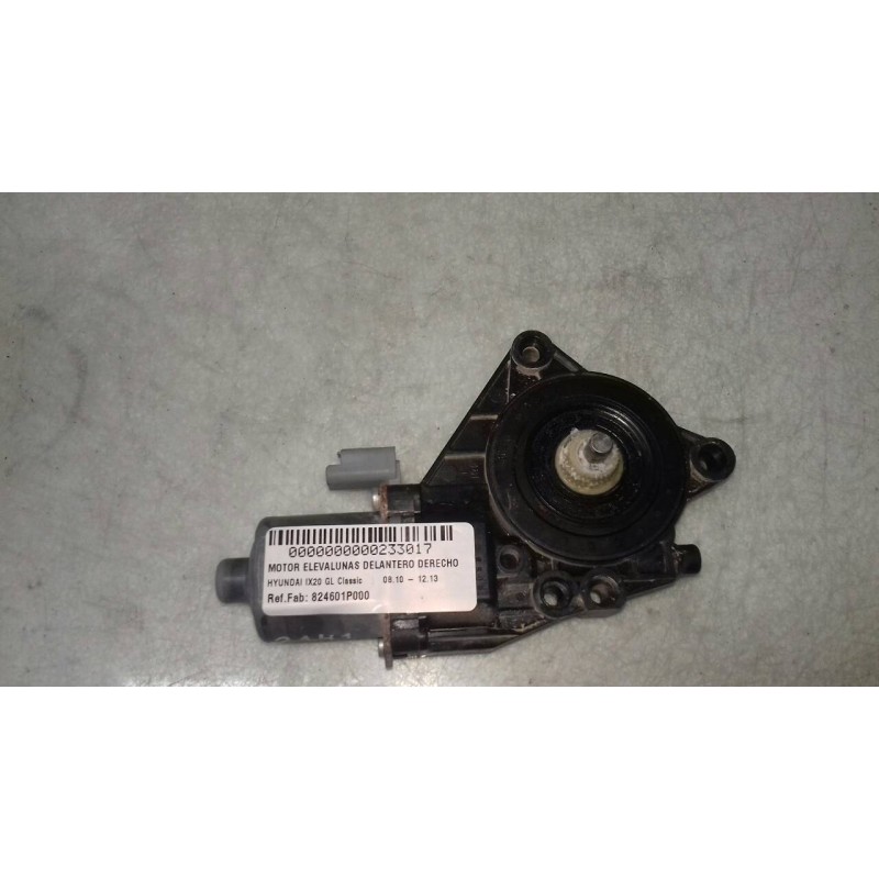 Recambio de motor elevalunas delantero derecho para hyundai ix20 gl classic referencia OEM IAM 824601P000 BOSCH 2 PINES