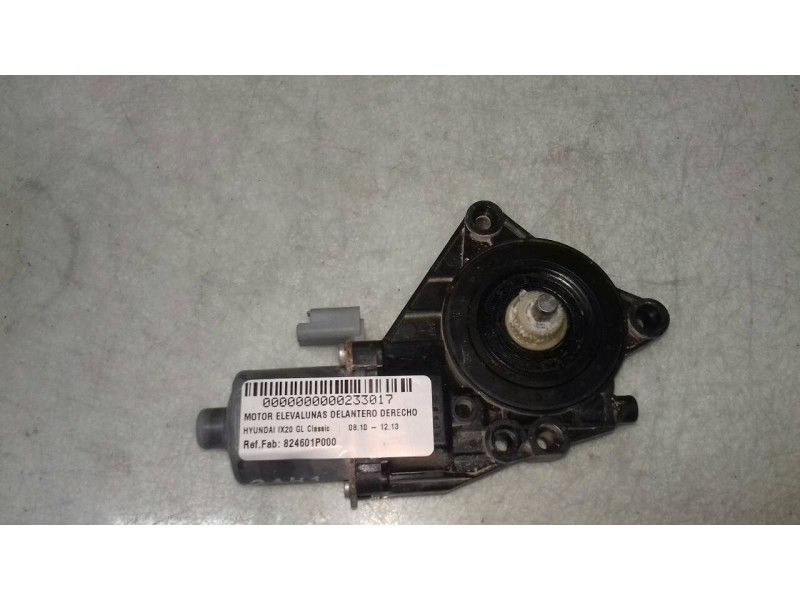 Recambio de motor elevalunas delantero derecho para hyundai ix20 gl classic referencia OEM IAM 824601P000 BOSCH 2 PINES