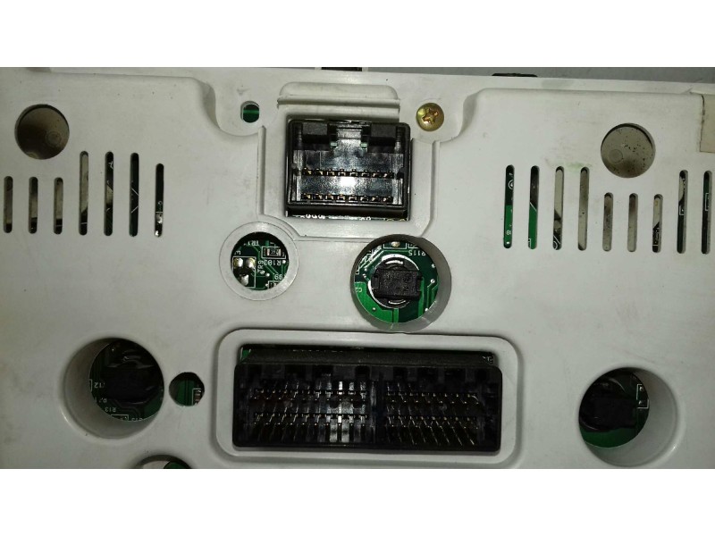 Recambio de cuadro instrumentos para ssangyong rodius xdi referencia OEM IAM 8020021100 77130611 