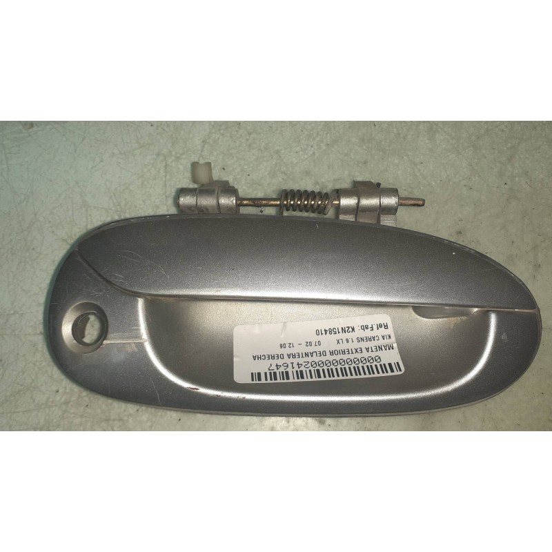 Recambio de maneta exterior delantera derecha para kia carens 1.6 lx referencia OEM IAM K2N158410  