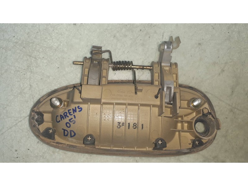 Recambio de maneta exterior delantera derecha para kia carens 1.6 lx referencia OEM IAM K2N158410  