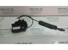 Recambio de cerradura puerta trasera izquierda para renault megane iii berlina 5 p emotion referencia OEM IAM 825030002R  6 PINE