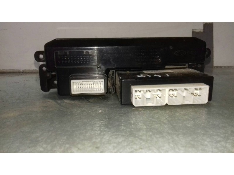 Recambio de warning para hyundai ix20 gl classic referencia OEM IAM 945101K000  