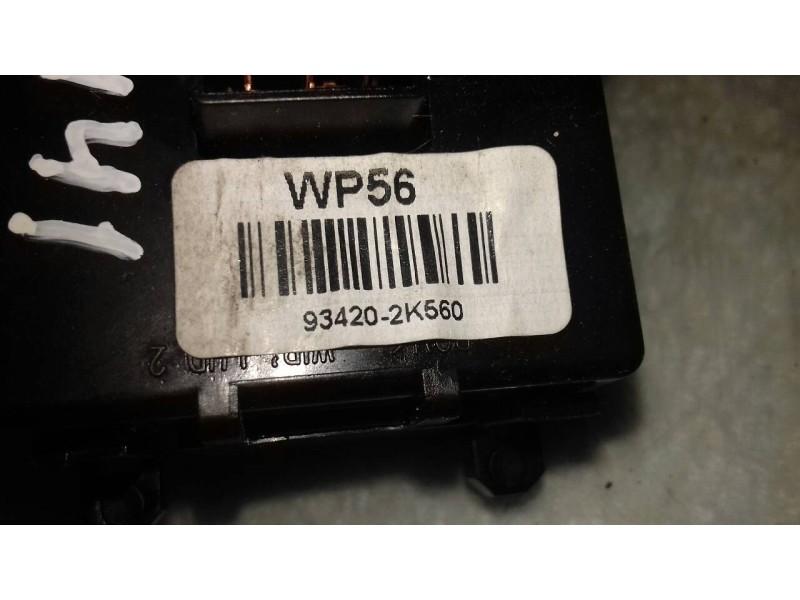 Recambio de mando limpia para hyundai ix20 gl classic referencia OEM IAM 934202K560  