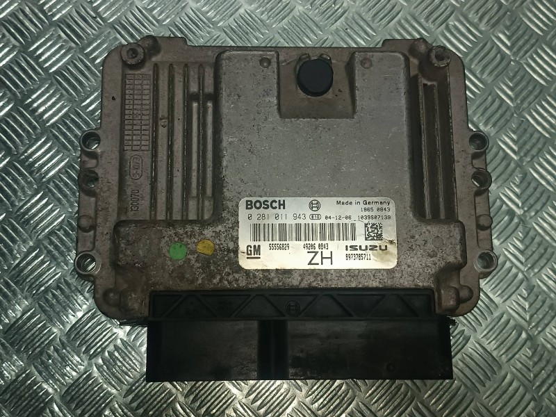 Recambio de centralita motor uce para opel astra h berlina enjoy referencia OEM IAM 8973785711 0281011943 BOSCH