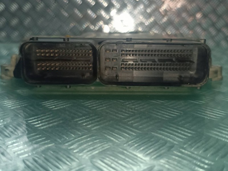 Recambio de centralita motor uce para opel astra h berlina enjoy referencia OEM IAM 8973785711 0281011943 BOSCH