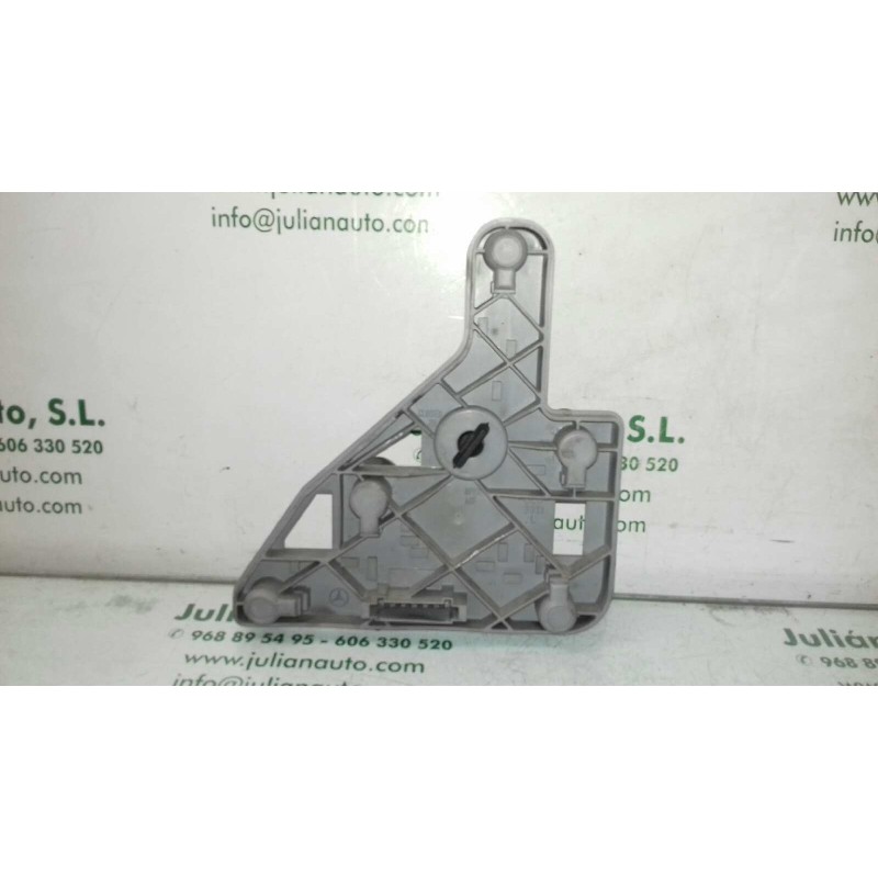 Recambio de portalamparas para mercedes-benz clase c (w203) berlina 200 cdi (203.004) referencia OEM IAM   TR/IZ