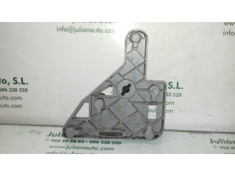 Recambio de portalamparas para mercedes-benz clase c (w203) berlina 200 cdi (203.004) referencia OEM IAM   TR/IZ