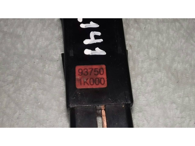 Recambio de interruptor para hyundai ix20 gl classic referencia OEM IAM 937501K000  