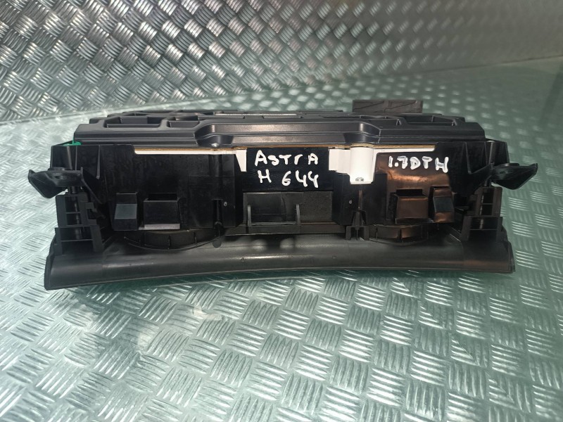 Recambio de cuadro instrumentos para opel astra h berlina enjoy referencia OEM IAM 13172012  