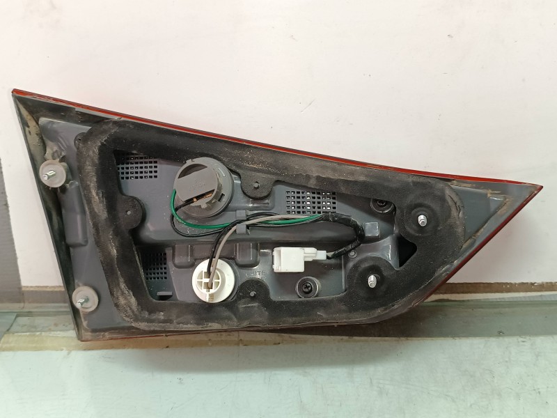Recambio de piloto trasero derecho interior para hyundai ix20 gl classic referencia OEM IAM 924041K0  