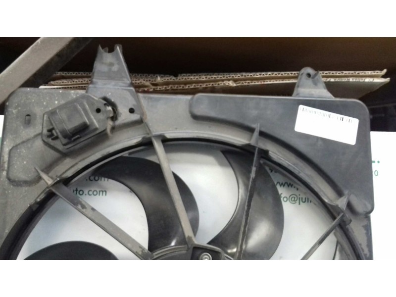 Recambio de electroventilador para dacia sandero básico referencia OEM IAM 8200765566B 0130307107 