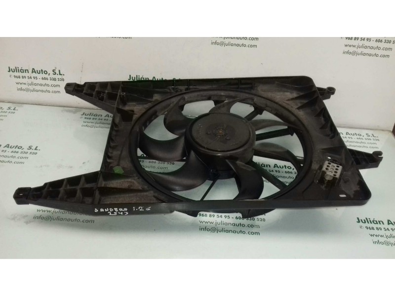 Recambio de electroventilador para dacia sandero básico referencia OEM IAM 8200765566B 0130307107 