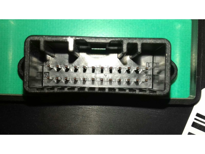 Recambio de cuadro instrumentos para dacia sandero básico referencia OEM IAM P248101432R 248101432R 