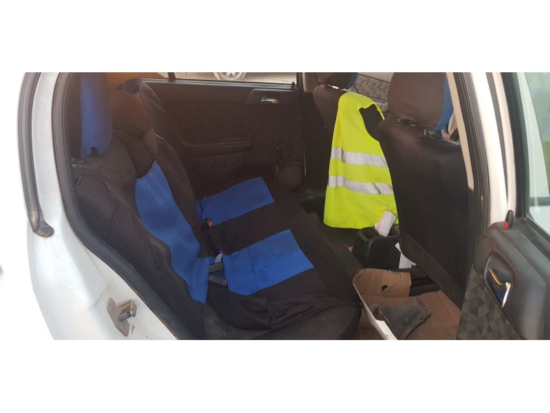 opel astra g berlina del año 2000