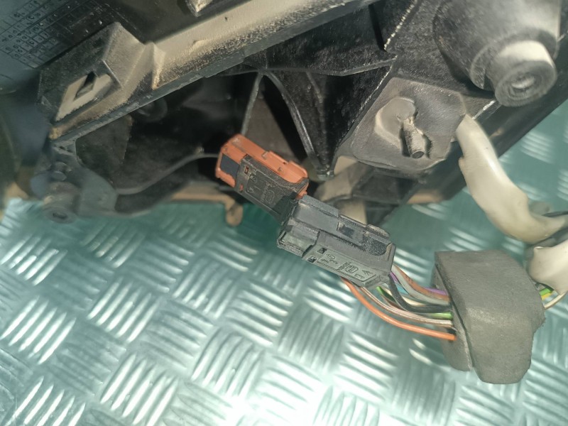 Recambio de retrovisor derecho para citroen c5 berlina exclusive referencia OEM IAM 532993XT 12283070 ELECTRICO