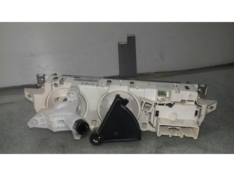 Recambio de mando calefaccion / aire acondicionado para ford focus berlina (cap) ghia referencia OEM IAM 69607003  