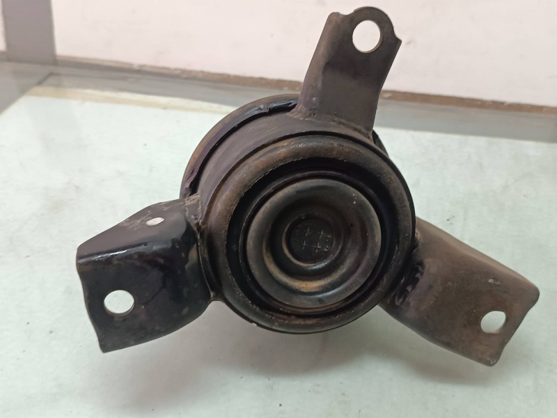 Recambio de soporte motor izquierdo para hyundai i20 basis referencia OEM IAM 218121J000  