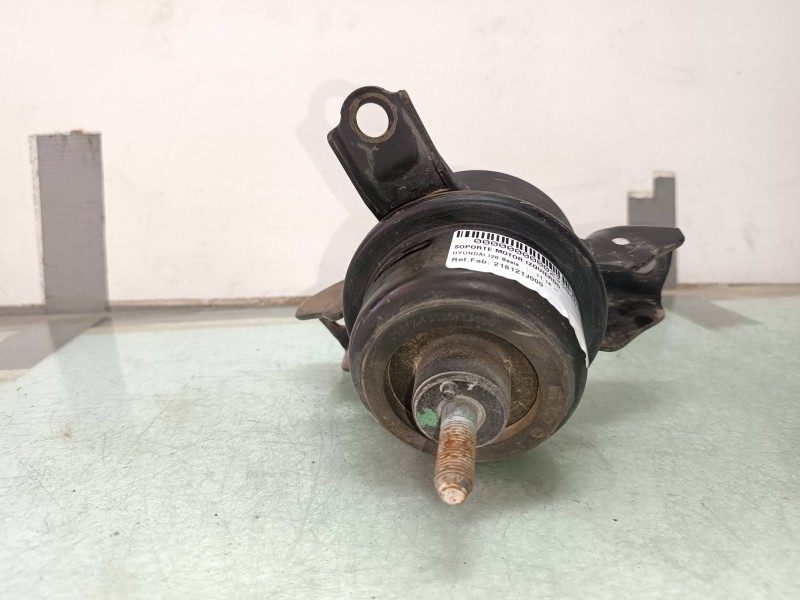 Recambio de soporte motor izquierdo para hyundai i20 basis referencia OEM IAM 218121J000  