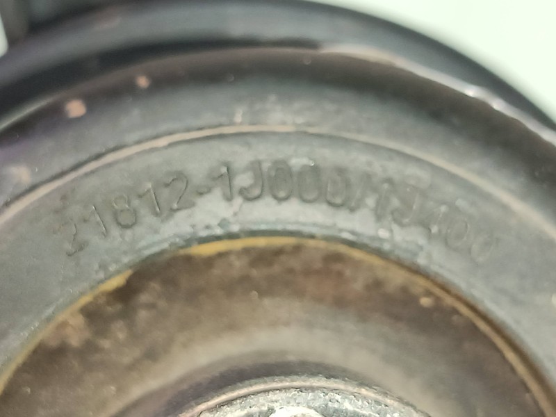 Recambio de soporte motor izquierdo para hyundai i20 basis referencia OEM IAM 218121J000  