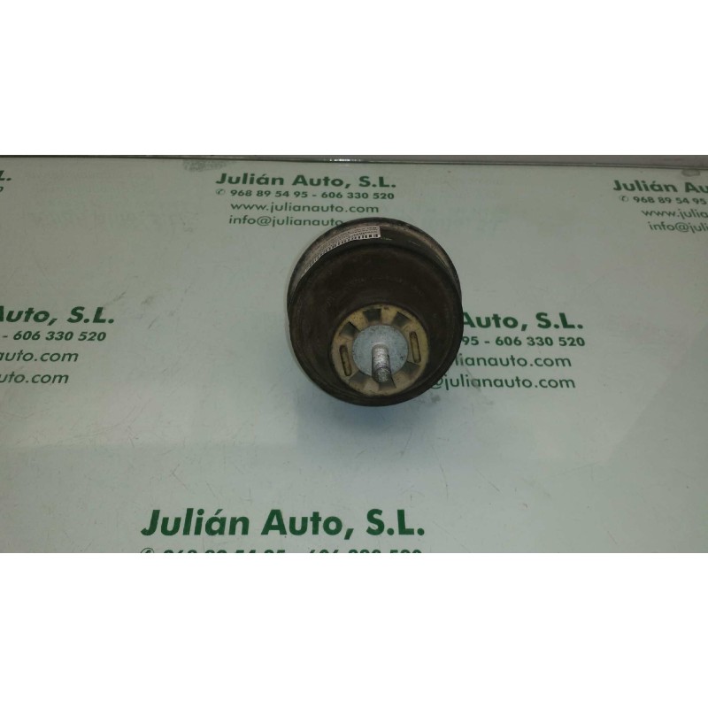Recambio de soporte motor izquierdo para volkswagen passat berlina (3b2) 1.9 tdi referencia OEM IAM 8D0199379S  