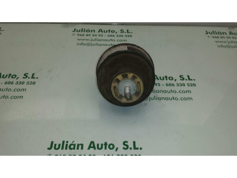 Recambio de soporte motor izquierdo para volkswagen passat berlina (3b2) 1.9 tdi referencia OEM IAM 8D0199379S  