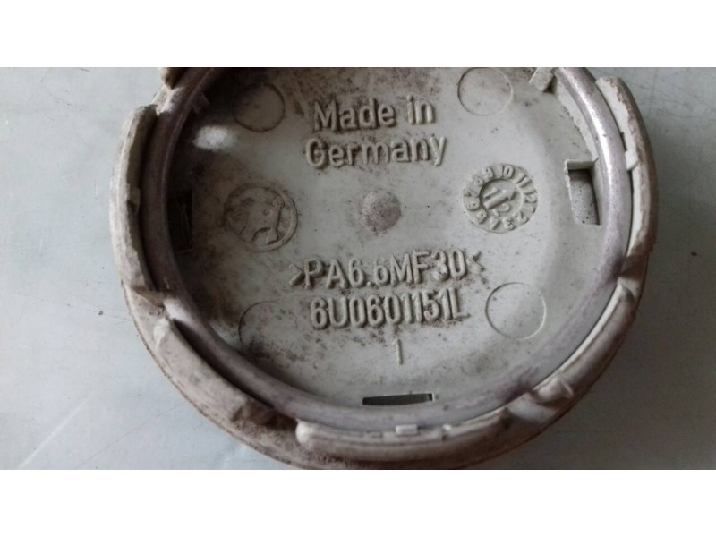 Recambio de tapacubos para skoda fabia (6y2/6y3) attractive referencia OEM IAM 6U0601151L  2 TAPAS