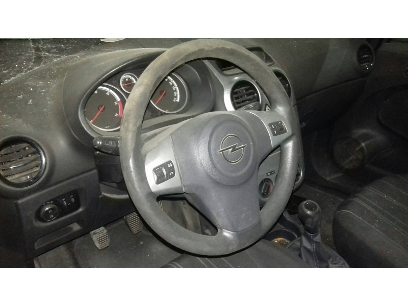 opel corsa d del año 2010