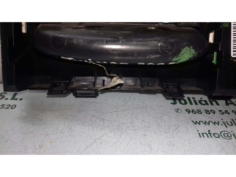 Recambio de cuadro instrumentos para renault twingo authentique referencia OEM IAM 8200725330F  