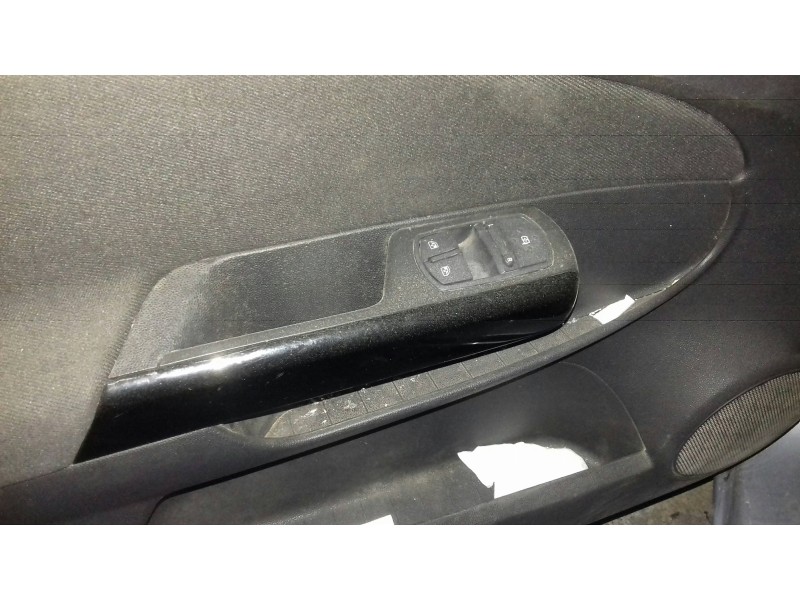 opel corsa d del año 2010