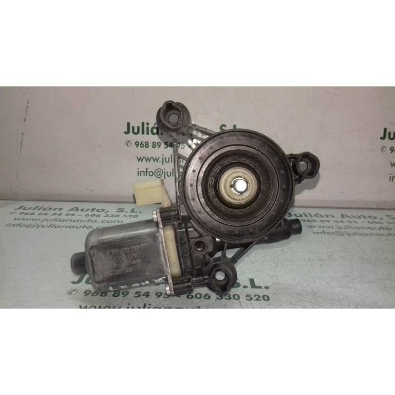 Recambio de motor elevalunas delantero izquierdo para seat leon st (5f8) reference referencia OEM IAM 5Q0959801B 0130822717 S850