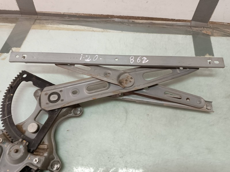 Recambio de elevalunas delantero derecho para hyundai i20 basis referencia OEM IAM 988201J100 2621004670 ELECTRICO