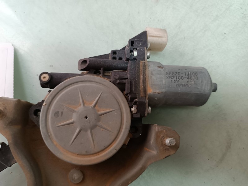 Recambio de elevalunas delantero derecho para hyundai i20 basis referencia OEM IAM 988201J100 2621004670 ELECTRICO